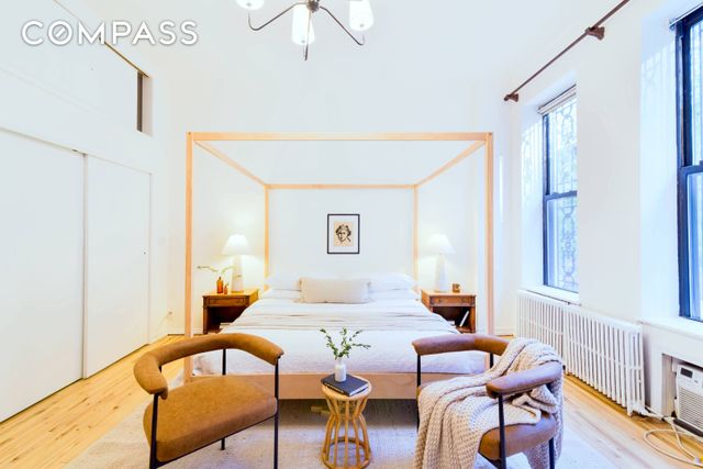 349 W 71st Street, New York City, NY 10023