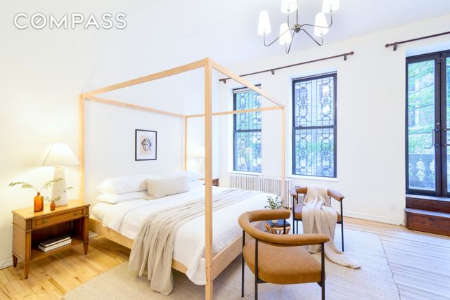 349 W 71st Street, New York City, NY 10023