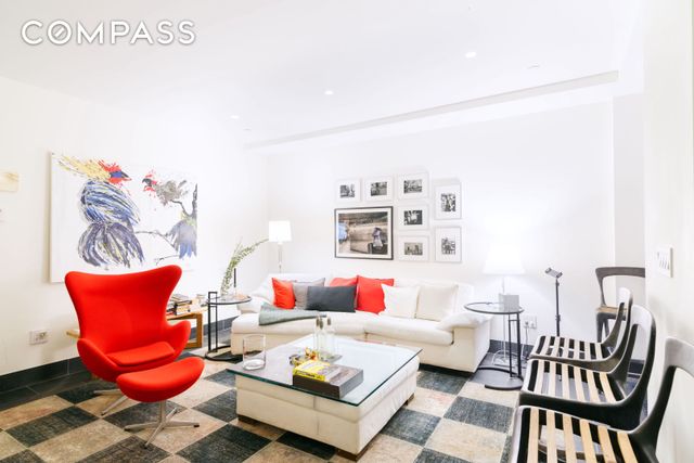 349 W 71st Street, New York City, NY 10023