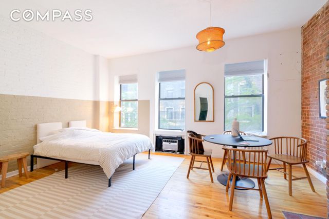 349 W 71st Street, New York City, NY 10023