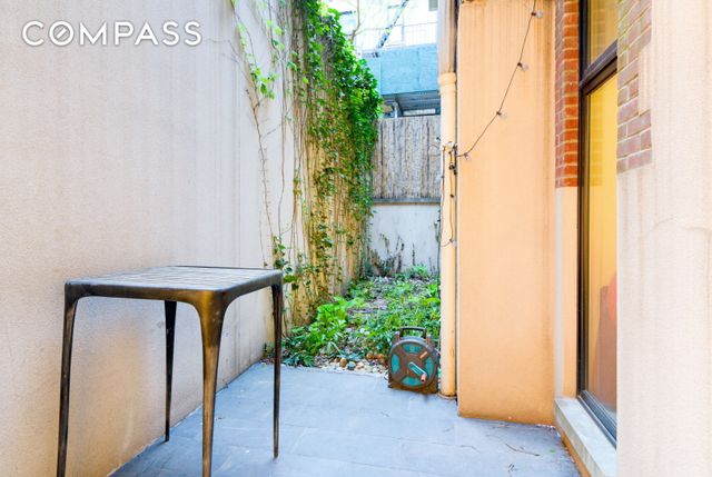 349 W 71st Street, New York City, NY 10023