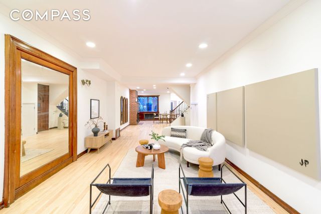 349 W 71st Street, New York City, NY 10023