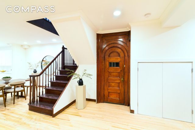 349 W 71st Street, New York City, NY 10023