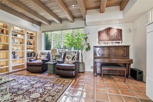 860 Skyline Drive, San Luis Obispo, CA 93405