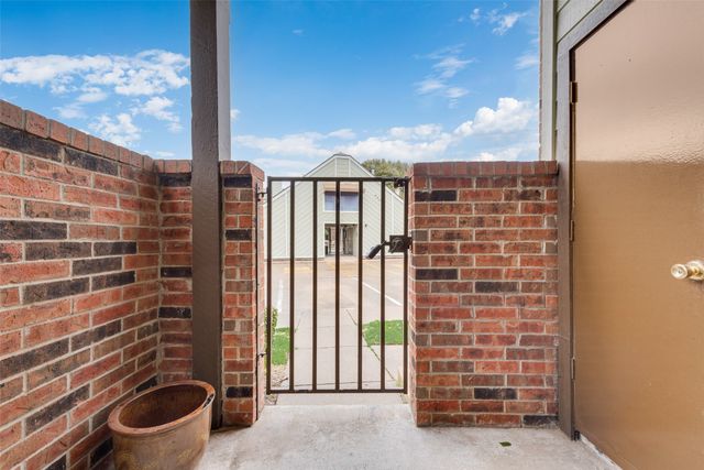 3121 Sondra Drive 108, Fort Worth, TX 76107