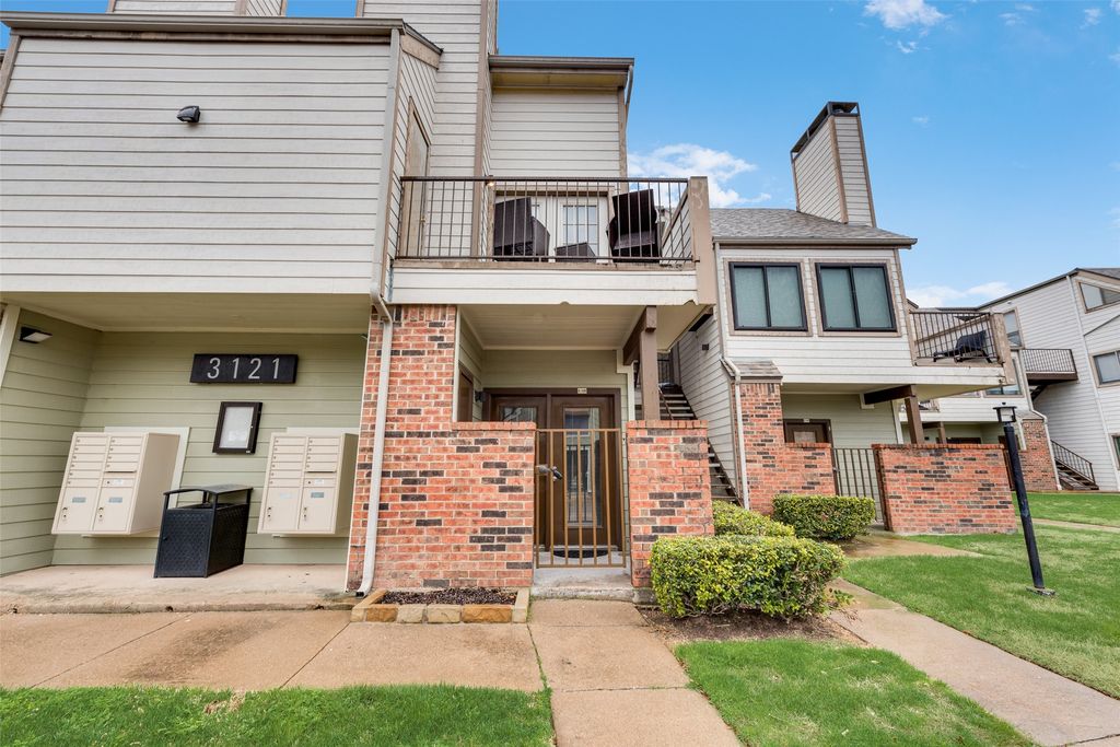 3121 Sondra Drive 108, Fort Worth, TX 76107