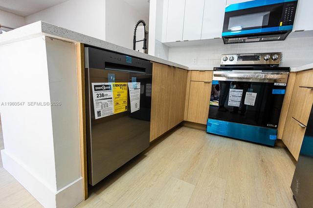 812 33rd St, West Palm Beach, FL 33407