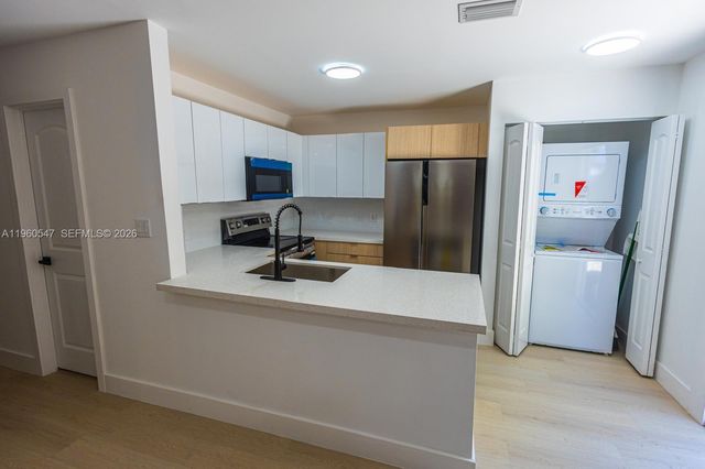 812 33rd St, West Palm Beach, FL 33407