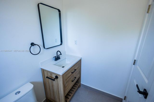 812 33rd St, West Palm Beach, FL 33407