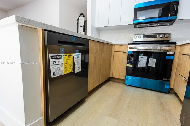 812 33rd St, West Palm Beach, FL 33407