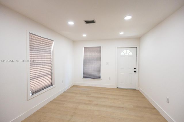 812 33rd St, West Palm Beach, FL 33407