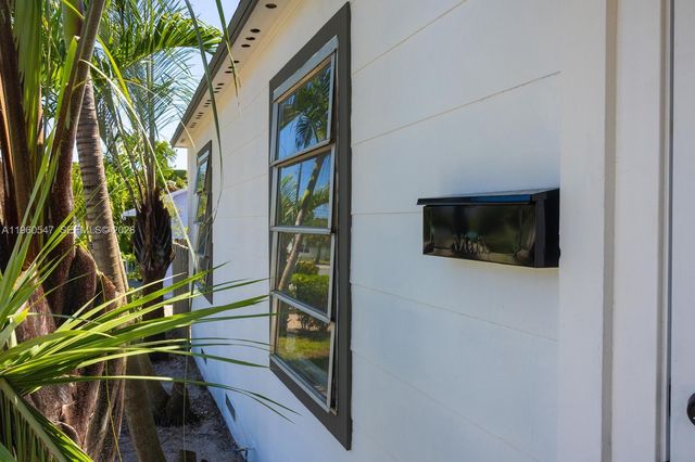 812 33rd St, West Palm Beach, FL 33407