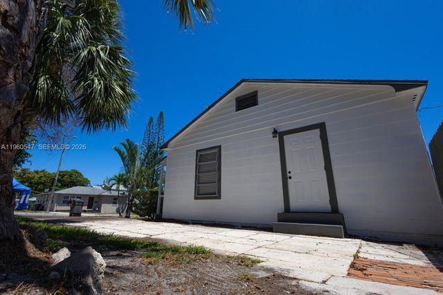 812 33rd St, West Palm Beach, FL 33407