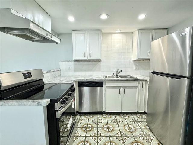6238 E 129th Street, Grandview, MO 64030