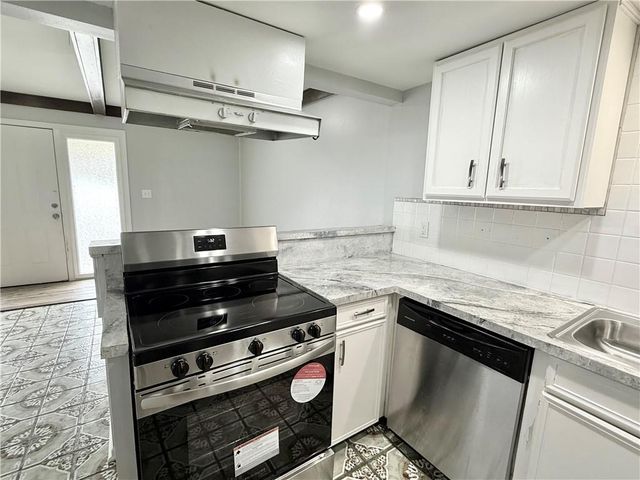 6238 E 129th Street, Grandview, MO 64030