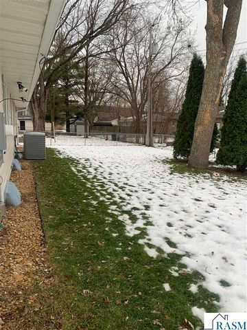 315 Floral Avenue, Mankato, MN 56001