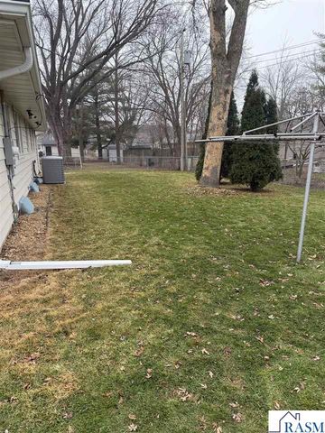 315 Floral Avenue, Mankato, MN 56001