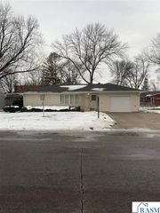 315 Floral Avenue, Mankato, MN 56001