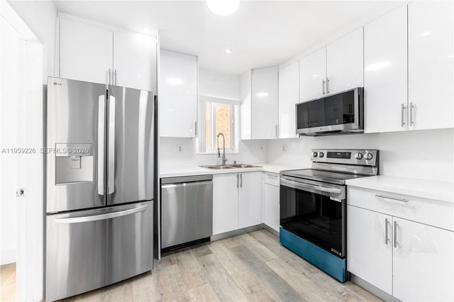 11970 SW 177th Ter, Miami, FL 33177