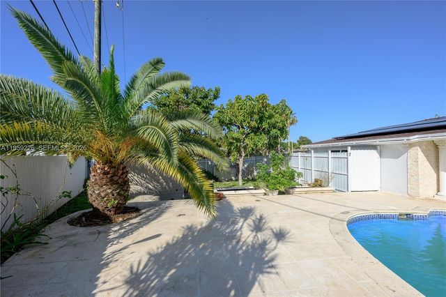 11970 SW 177th Ter, Miami, FL 33177