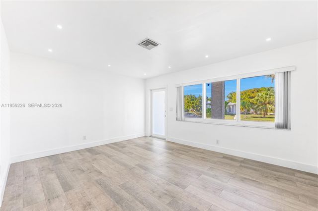 11970 SW 177th Ter, Miami, FL 33177