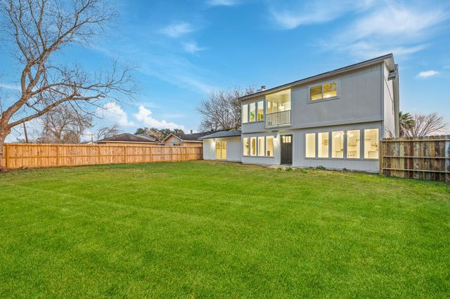 6706 Trigate Drive, Houston, TX 77489