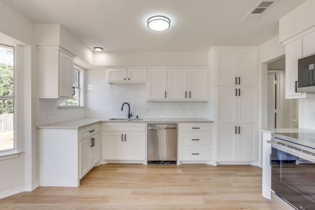 4608 Bayonne Court, Arlington, TX 76016