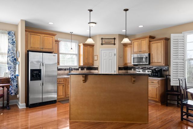 3337 Tarsus Rd, Palmyra, TN 37142