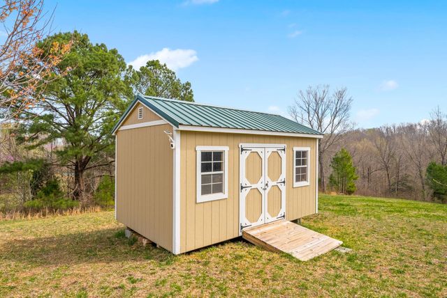 3337 Tarsus Rd, Palmyra, TN 37142