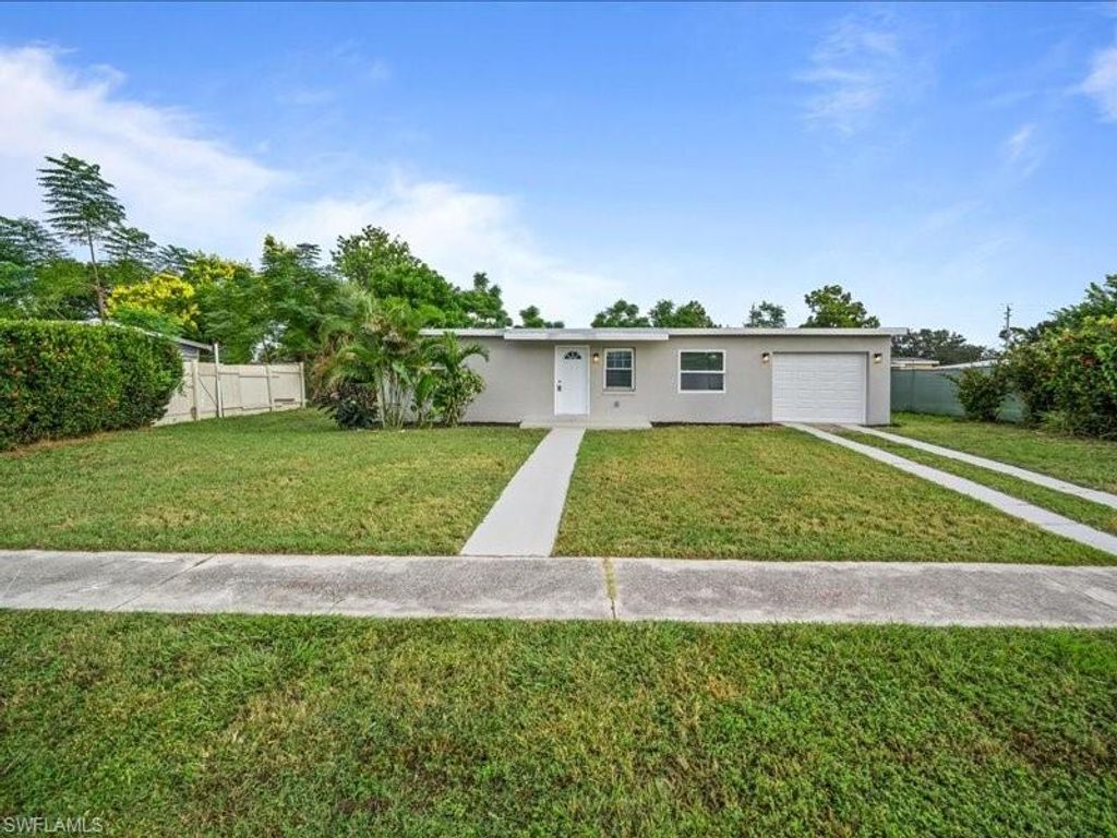 21512 Kenyon AVE, Port Charlotte, FL 33952