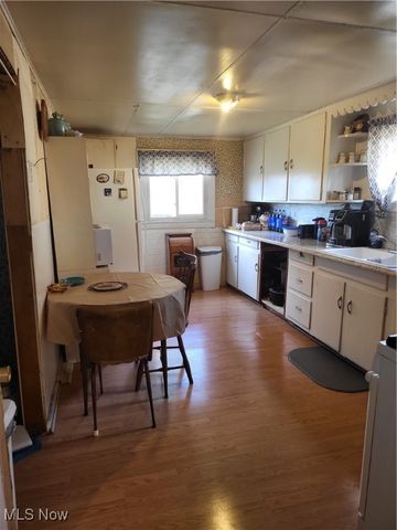 60490 Main Street, Jacobsburg, OH 43933