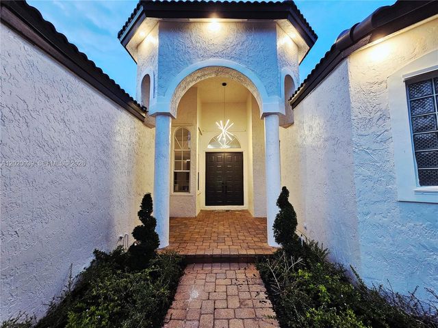 18951 SW 30th St, Miramar, FL 33029