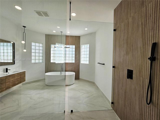 18951 SW 30th St, Miramar, FL 33029