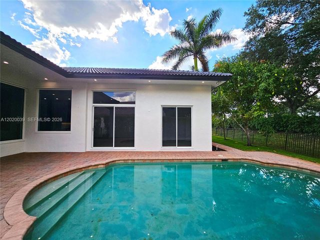 18951 SW 30th St, Miramar, FL 33029