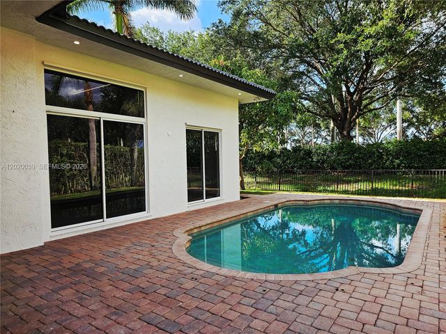 18951 SW 30th St, Miramar, FL 33029