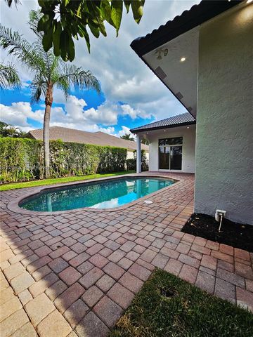 18951 SW 30th St, Miramar, FL 33029
