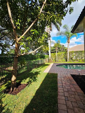 18951 SW 30th St, Miramar, FL 33029
