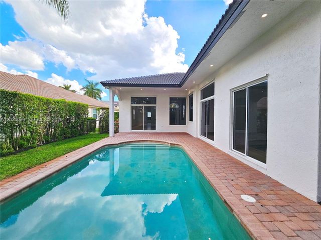 18951 SW 30th St, Miramar, FL 33029
