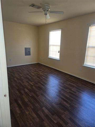 6205 Highway 6, Hitchcock, TX 77563