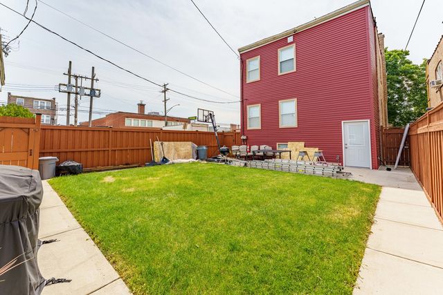 2125 Wesley Avenue, Berwyn, IL 60402