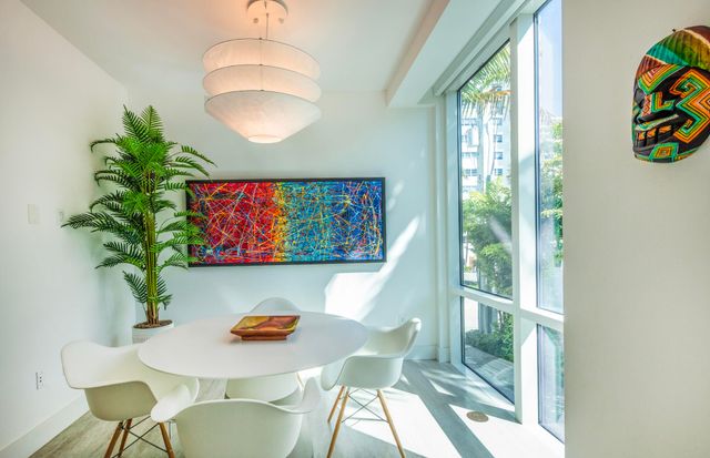 353 SUNSET Drive 202, Fort Lauderdale, FL 33301