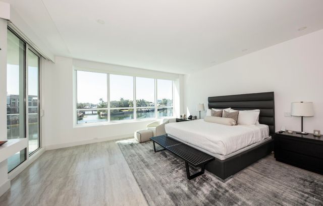 353 SUNSET Drive 202, Fort Lauderdale, FL 33301