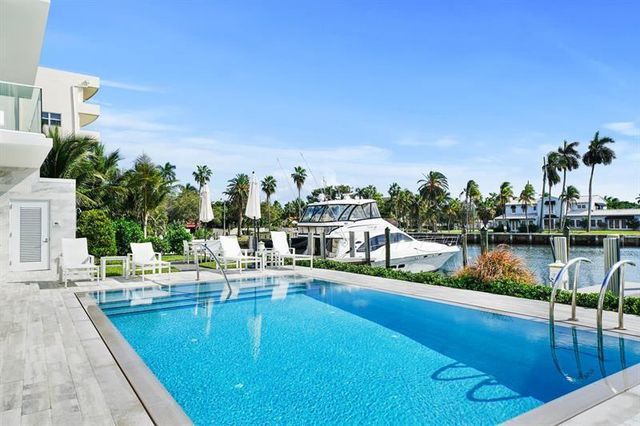 353 SUNSET Drive 202, Fort Lauderdale, FL 33301