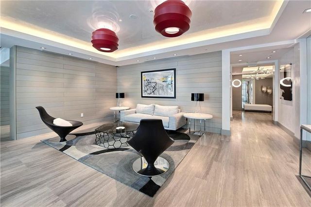 353 SUNSET Drive 202, Fort Lauderdale, FL 33301