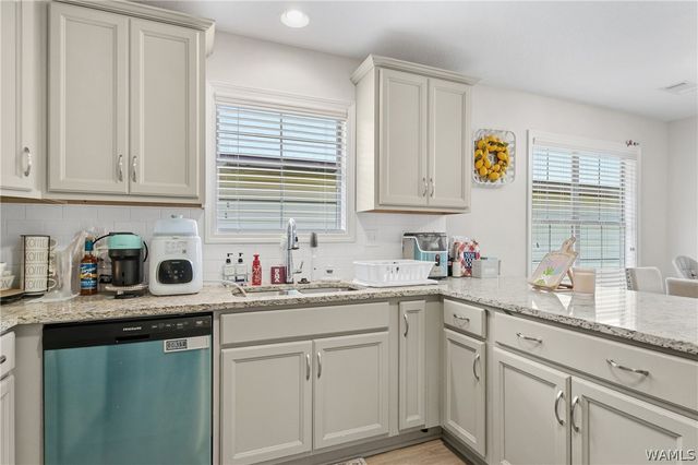 6523 Cooperstown Circle, Cottondale, AL 35453