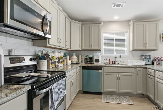 6523 Cooperstown Circle, Cottondale, AL 35453