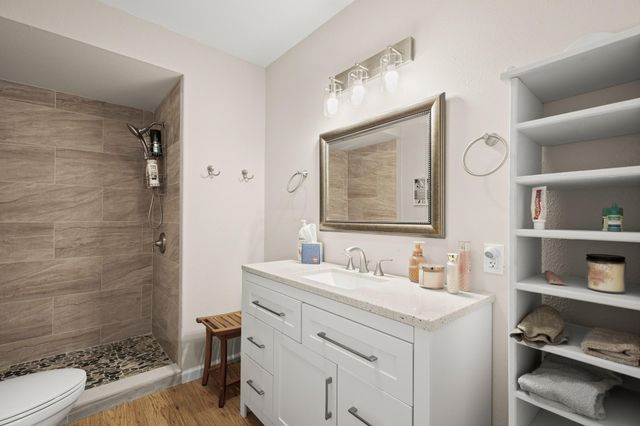 210 Striper Haven LN, Buchanan Dam, TX 78609