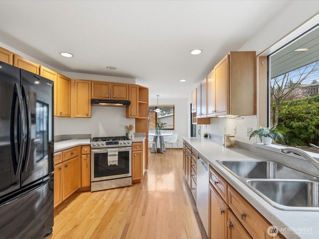 10248 Richwood Avenue NW, Seattle, WA 98177