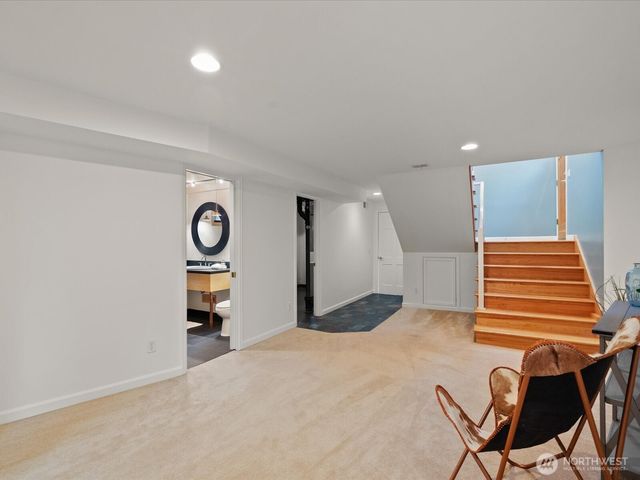 10248 Richwood Avenue NW, Seattle, WA 98177