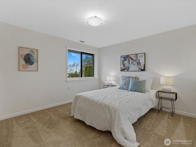 10248 Richwood Avenue NW, Seattle, WA 98177